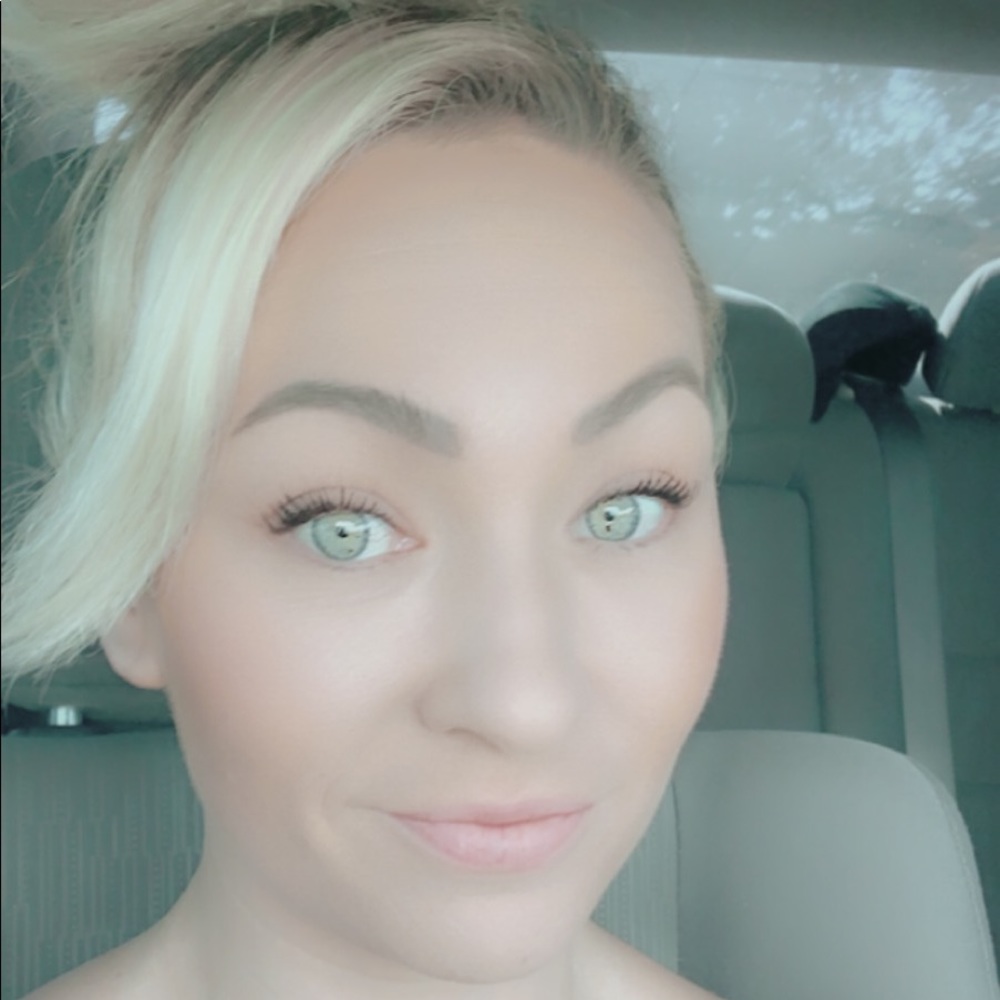 Meet your Posher, Valerie